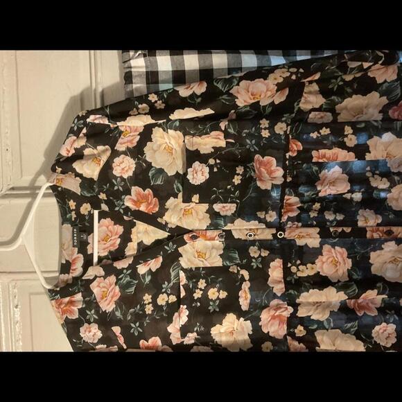 Torrid Semi- Sheer Black Floral Babysoll Flowy Button Up Blouse Size 1 - Picture 4 of 10